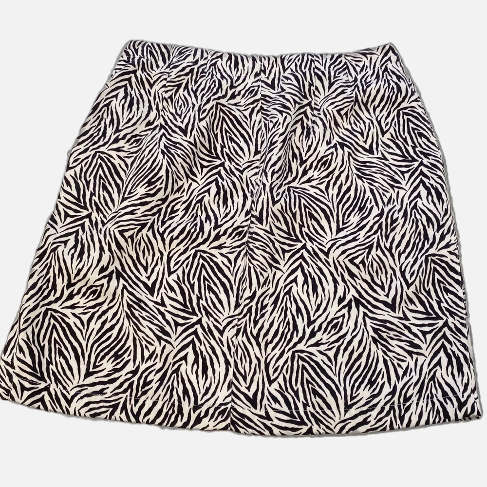 Liz Claiborne Zebra Print Skirt Size 10 Petite